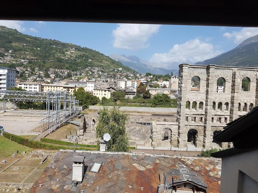 Aosta Con Vista - Appartamento In Centro Eksteriør bilde